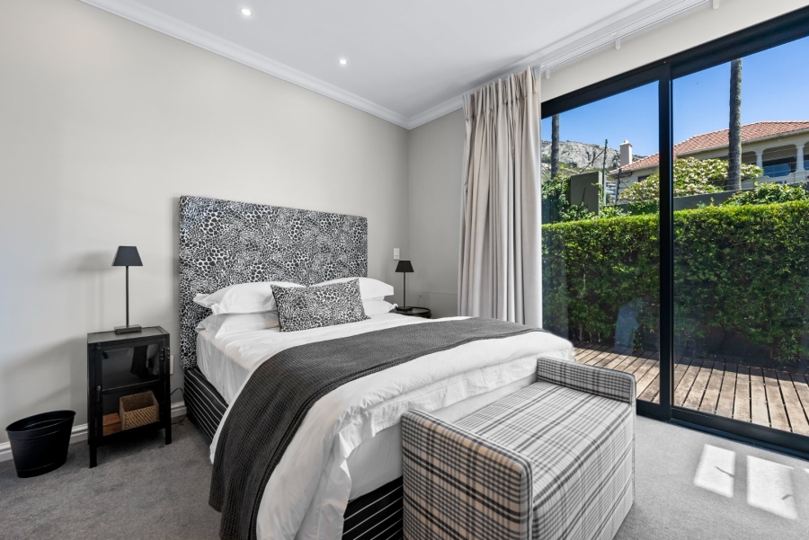 To Let 4 Bedroom Property for Rent in Fresnaye Western Cape